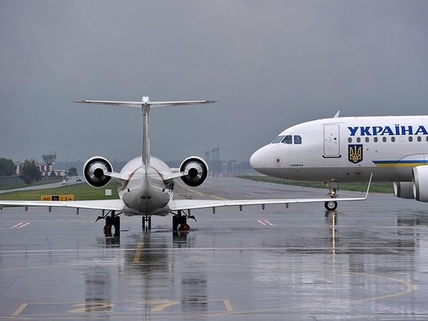 Державна авіаційна служба України схвалила заявки авіакомпанії SkyUp (Київ) на виконання рейсів з Києва до Парижа і Ніцци, а також з Харкова до Парижа.