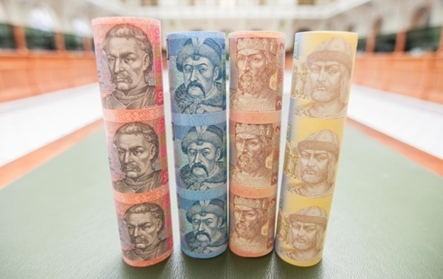 Нацбанк України встановив на 5 квітня 2019 року офіційний курс гривні на рівні 27,022 грн/$.