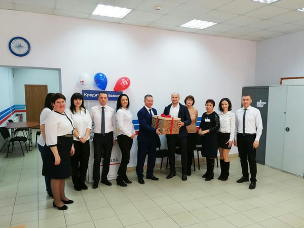 Центральне регіональне відділення Мегабанку у місті Житомир на днях відсвяткувало 15-ту річницю своєї роботи.