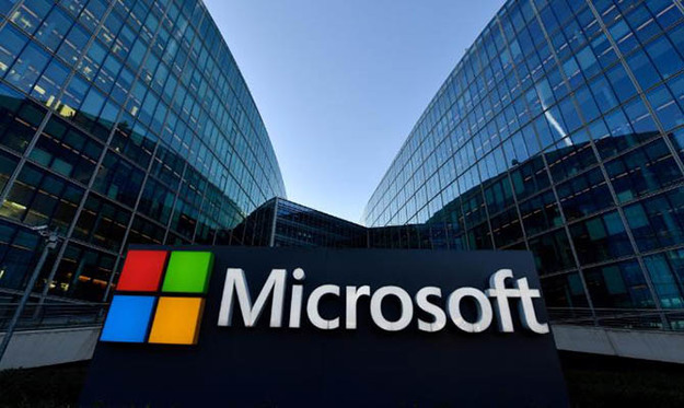 Капіталізація Microsoft Corp., найбільшого світового виробника програмного забезпечення, 25 квітня вперше в її історії перевищила трильйон доларів.