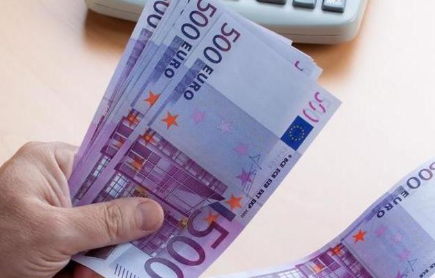 Німеччина та Австрія 26 квітня припинили випуск банкноти номіналом 500 євро.