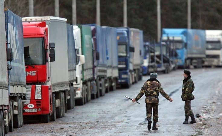 Российская Федерация разрешила транзитные перевозки подсанкционных товаров из Украины в Азию.