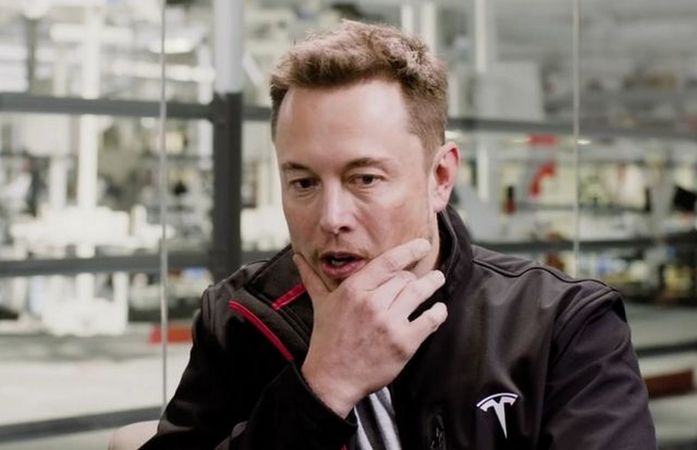 Гендиректор и основатель компании Tesla Илон Маск лично должен 507 млн долларов банкам Уолл-стрит, участвующим в продаже акций и долговых обязательств производителя электрокаров.
