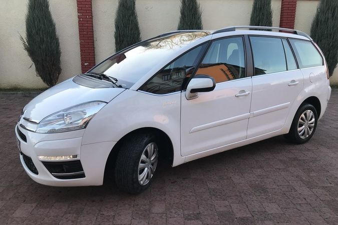 В апреле на украинском рынке реализовано 858 новых коммерческих автомобилей, что на 28% меньше, чем в апреле 2018 года.