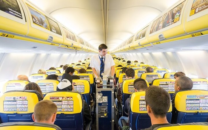 Ирландская лоукост-авиакомпания Ryanair с 1 ноября 2019 года добавила вторую дневную частоту на пятничном рейсе Киев-Варшава.