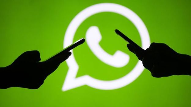 Facebook разрабатывает для мессенджера WhatsApp платежный сервис.