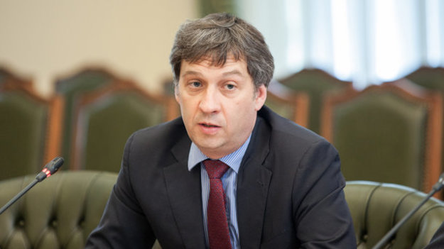 Істотної реакції валютного ринку України на рішення президента Зеленського про розпуск Ради і проведення дострокових виборів немає.