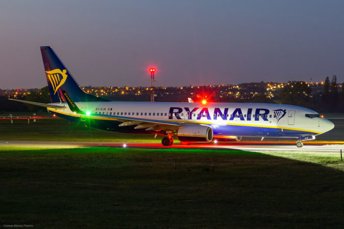 Лоукостер Ryanair проводит быструю распродажу билетов и предлагает скидку 20% на 80 000 мест.