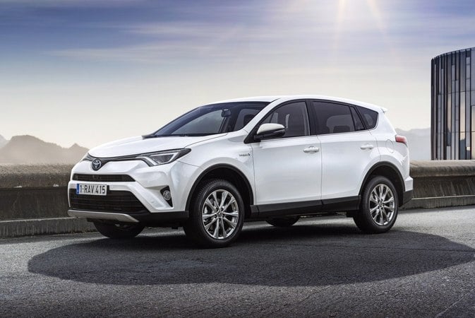 Наибольшим спросом в минувшем месяце у украинцев пользовались Toyota, регистрации которых выросли почти на 46% до 1238 ед., а лидер апреля Renault занял вторую позицию с приростом продаж на 29% к маю-2018, до 967 ед.