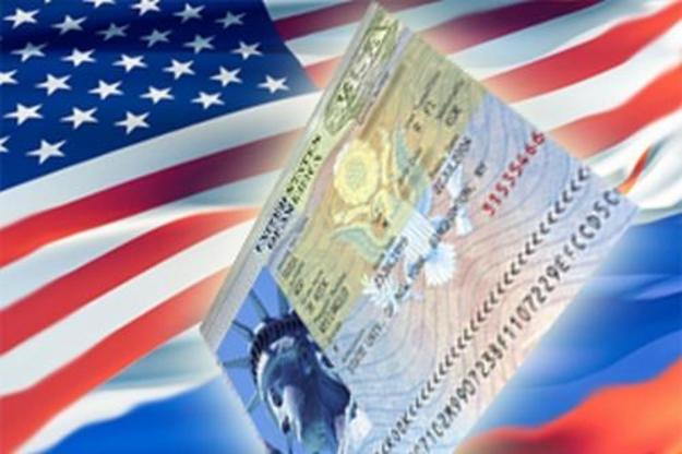 Представители Государственного департамента США заявили, что большинству желающих получить американскую визу необходимо будет предоставить ссылки на социальные сети, а также email-адреса и телефонные номера за последние 5 лет.