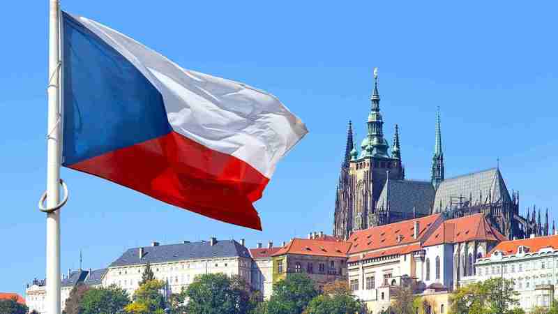 Правительство Чехии удвоило годовую квоту по приему украинских работников с 19 600 до 40 000 человек.