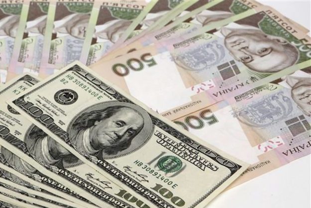 Портфель облигаций внутреннего государственного займа (ОВГЗ) украинских банков 11 июня уменьшился на 1,571 миллиарда гривень (на 0,4%) — до 359,294 миллиарда гривень.