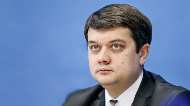 Голова партії «Слуга народу» Дмитро Разумков обіцяє відкрити ринок землі за рік.