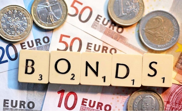 Более 200 инвестиционных фондов из 25 стран мира приобрели семилетние украинские государственные облигации, номинированные в евро.