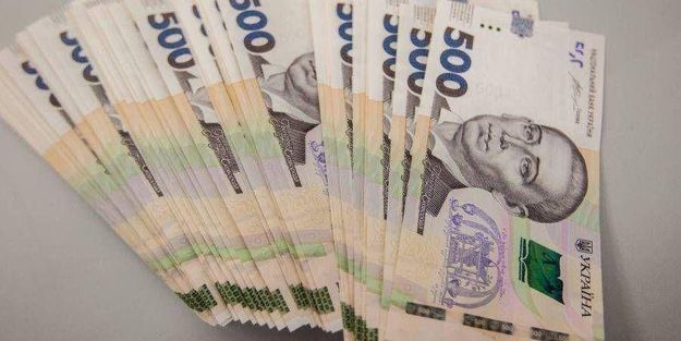 Министерство финансов 18 июня на плановом аукционе по размещению облигаций внутреннего государственного займа (ОВГЗ) привлекло в госбюджет 1,908 млрд грн, 100,2 млн долл.
