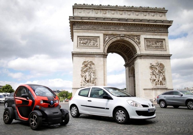 С 1 июля проезд старых дизельных авто, выпущенных ранее 2006 года, будет запрещен в Париже в будние дни.