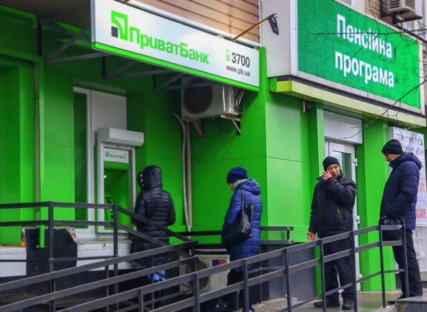 Онлайн-гипермаркет Kasta и Приватбанк запустили новый сервис «Оплата частями».