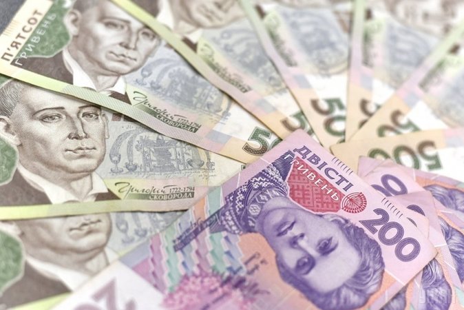 Національний банк України встановив на 15 липня 2019 офіційний курс гривні на рівні 25,7606 грн/$.
