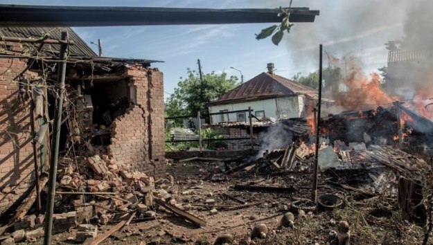 Власники житлових будинків, які були зруйновані в результаті збройної агресії РФ на сході України, зможуть отримати від держави грошову компенсацію.