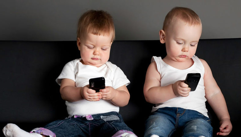 Киевстар совместно с компанией Avast разработал приложение Star Guard Family, который позволяет родителям контролировать доступ детей к интернету с мобильных устройств.