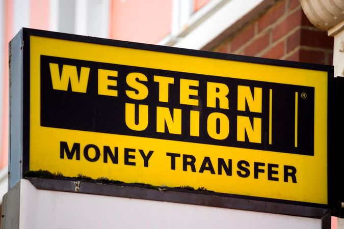Платіжна система Western Union встановила у Росії максимальний ліміт на транскордонні перекази одним клієнтом в одну країну на рівні 600 тис. руб. (9,5 тисячі доларів) на місяць.
