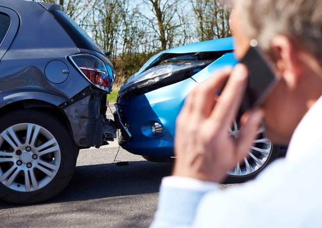 Чтобы получить страховую компенсацию в случае дорожно-транспортного происшествия и чтобы страховая компания не отказала, стоит сделать определенные действия.