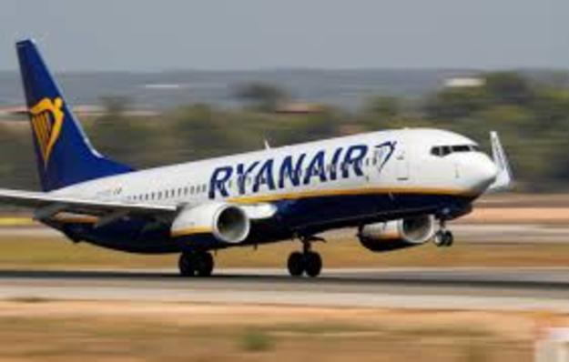 Ирландский лоукост Ryanair увеличил оплату за услуги приоритетной посадки и малого регистрируемого багажа.