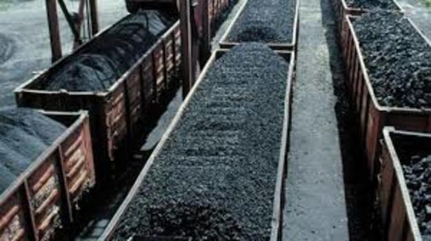 После введения российским правительством торговых ограничений на поставки угля в Украину объемы импорта сократились на 85,3% за месяц.