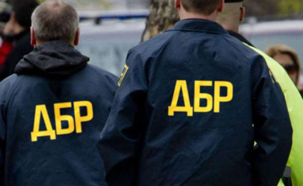 Следователи Государственного бюро расследований (ГБР) проводят семь санкционированных обысков на таможнях ГФС, таможенных постах и ​​в отделах таможенного оформления в Волынской области.