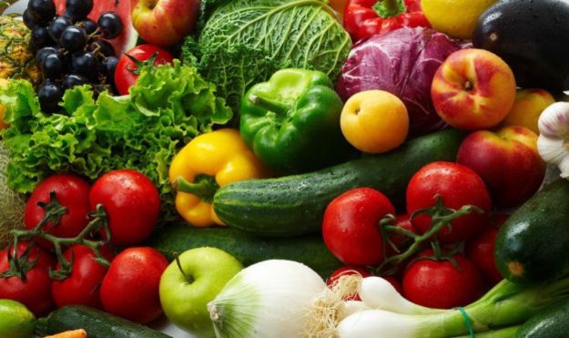 С 1 сентября 2019 года импортеры фруктов в странах ЕС отказываются покупать овощи и фрукты из Украины и других стран, не входящих в Евросоюз, в связи со вступлением в силу соответствующей директивы.