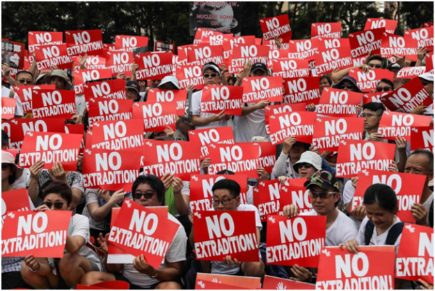 Кэрри Лам, занимающая должность главы администрации Гонконга, сообщила, что правительство государства отказалось от закона об экстрадиции.