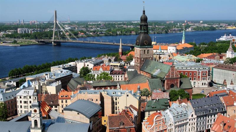 airBaltic розпочала продаж дешевих авіаквитків на прямі рейси до столиці Латвії Риги з Києва, Львова і Одеси за ціною від 49 євро в одну сторону.