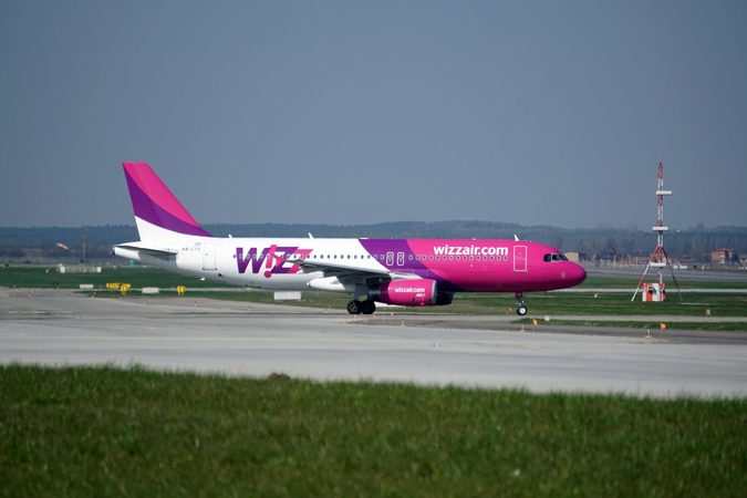 Угорський лоукостер Wizz Air попередив пасажирів про можливі затримки авіарейсів у ці вихідні, пов'язані із завантаженістю авіапростору в Євросоюзі.