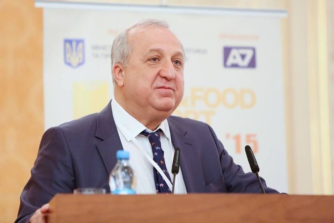 Экс-глава представительства ЕБРР в Украине Шевки Аджунер подал иск против Национального банка.