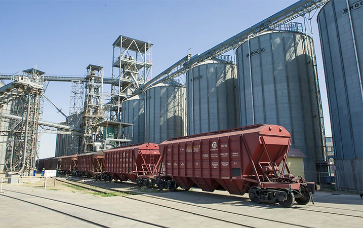 Двадцять найбільших оптових компаній України сумарно експортують товарів на суму до 294,4 млрд грн.