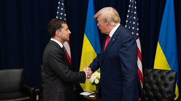Президент Владимир Зеленский подписал законопроект, согласно которому граждане США, которые работают на территории Украины, не смогут уклоняться от налогов (FATCA).