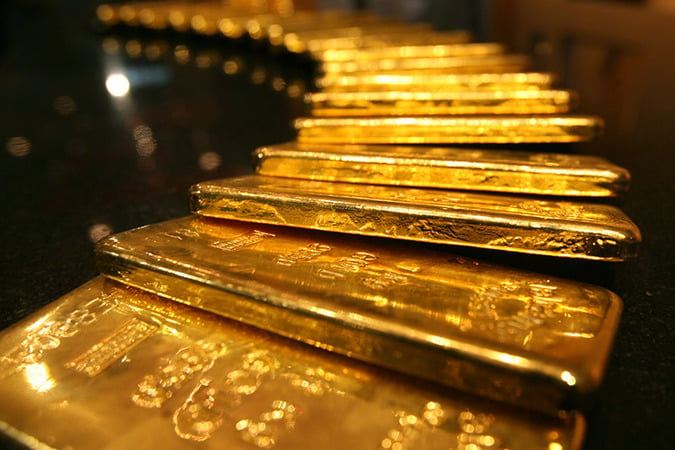 Цены на золото падают второй день.