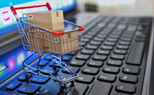 Украинцы могут оплачивать частями товары в 5 000 интернет-магазинов.
