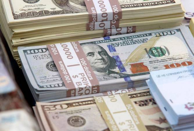 У листопаді курс гривні продовжував зміцнюватися, за місяць відігравши у долара більше 60 копійок.