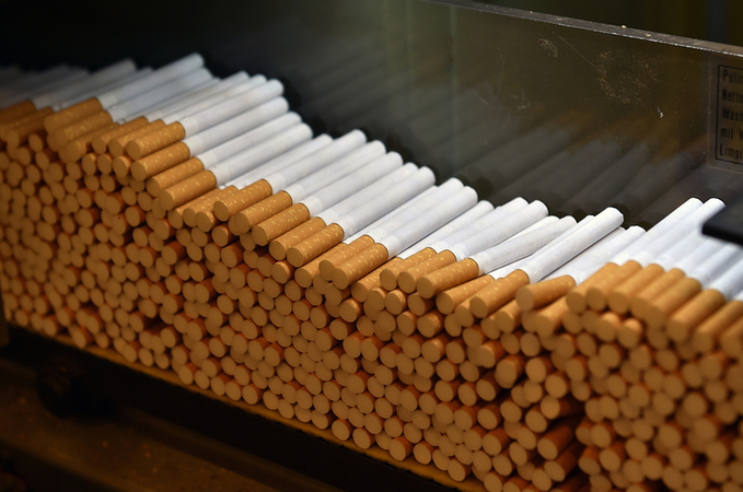 Верховна Рада проголосувала в першому читанні за скандальний законопроект № 1210 про підвищення акцизу на сигарети, а також ренти на видобуток залізної руди.