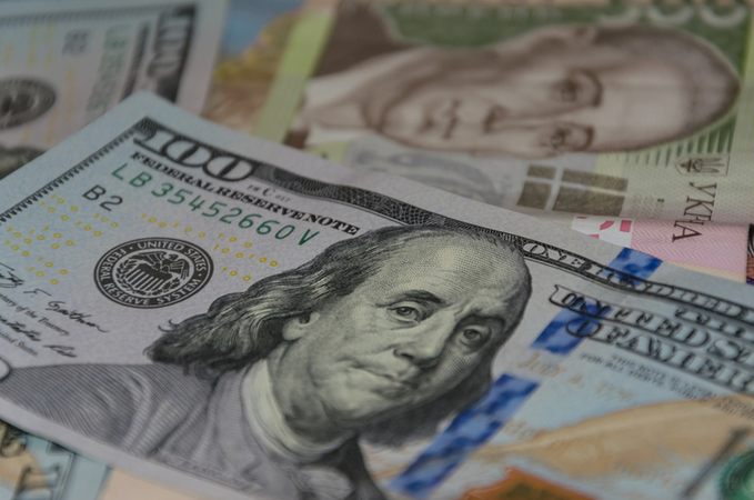 Національний банк встановив на 6 грудня 2019 року офіційний курс гривні на рівні 23,877 грн/$.