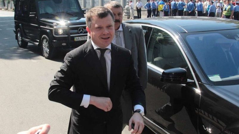 Национальный банк Украины начал взыскание задолженности по кредитам рефинансирования с бывшего владельца обанкротившегося банка Финансы и кредит Константина Жеваго.