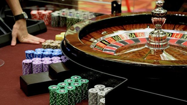 Рада проголосовала в повторном первом чтении за доработанный финансовым комитетом законопроект №2285-д о легализации и государственном регулировании азартных игр.