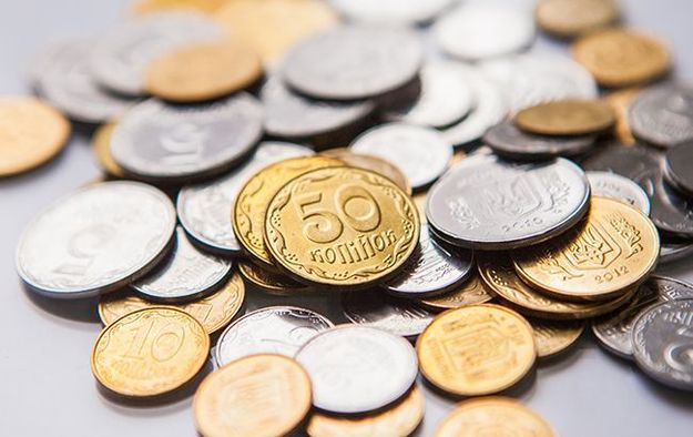 В наличном обращении страны по состоянию на 1 января 2020 года находилось наличности на общую сумму 425 млрд грн, в том числе монет – 2,6 млрд грн (13,4 млрд штук) и банкнот – 422,3 млрд грн (2,9 млрд штук).