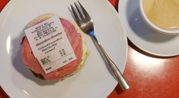 У Німеччині почали друкувати їстівні касові чеки.