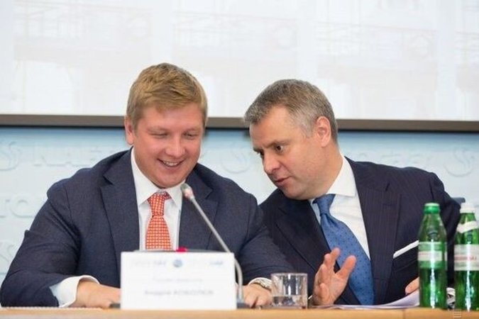 Исполнительный директор НАК «Нафтогаз Украины» Юрий Витренко предлагает разделить доходы от транзита газа, а также полученные от Газпрома $2,9 млрд за Стокгольмский арбитраж, включая премию самого топ-менеджера, между всеми украинцами.