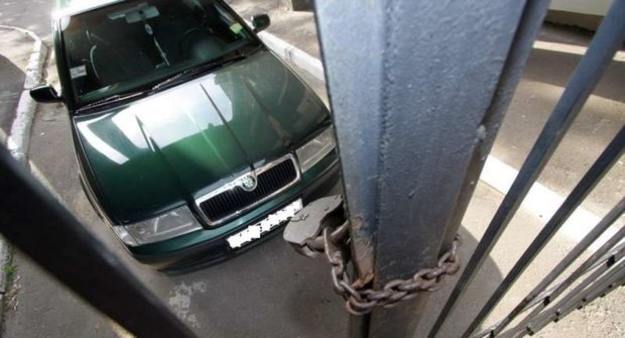 Кожен 20-й власник не може продати свій автомобіль - його машина знаходиться під арештом або в заставі.