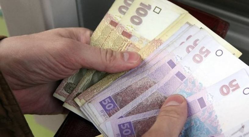 Уряд пропонує ввести щомісячну доплату у розмірі 500 гривень за більш пізній вихід на пенсію окремих категорій пенсіонерів.