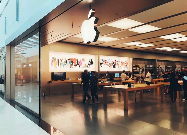 Компанія Apple планує відкрити перші магазини в Індії в 2021 році, щоб компенсувати втрати на китайському ринку.