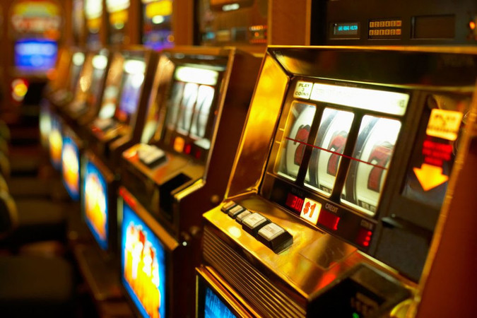 До законопроєкту щодо легалізації та регулювання азартних ігор депутати подали 3,7 тисяч правок.